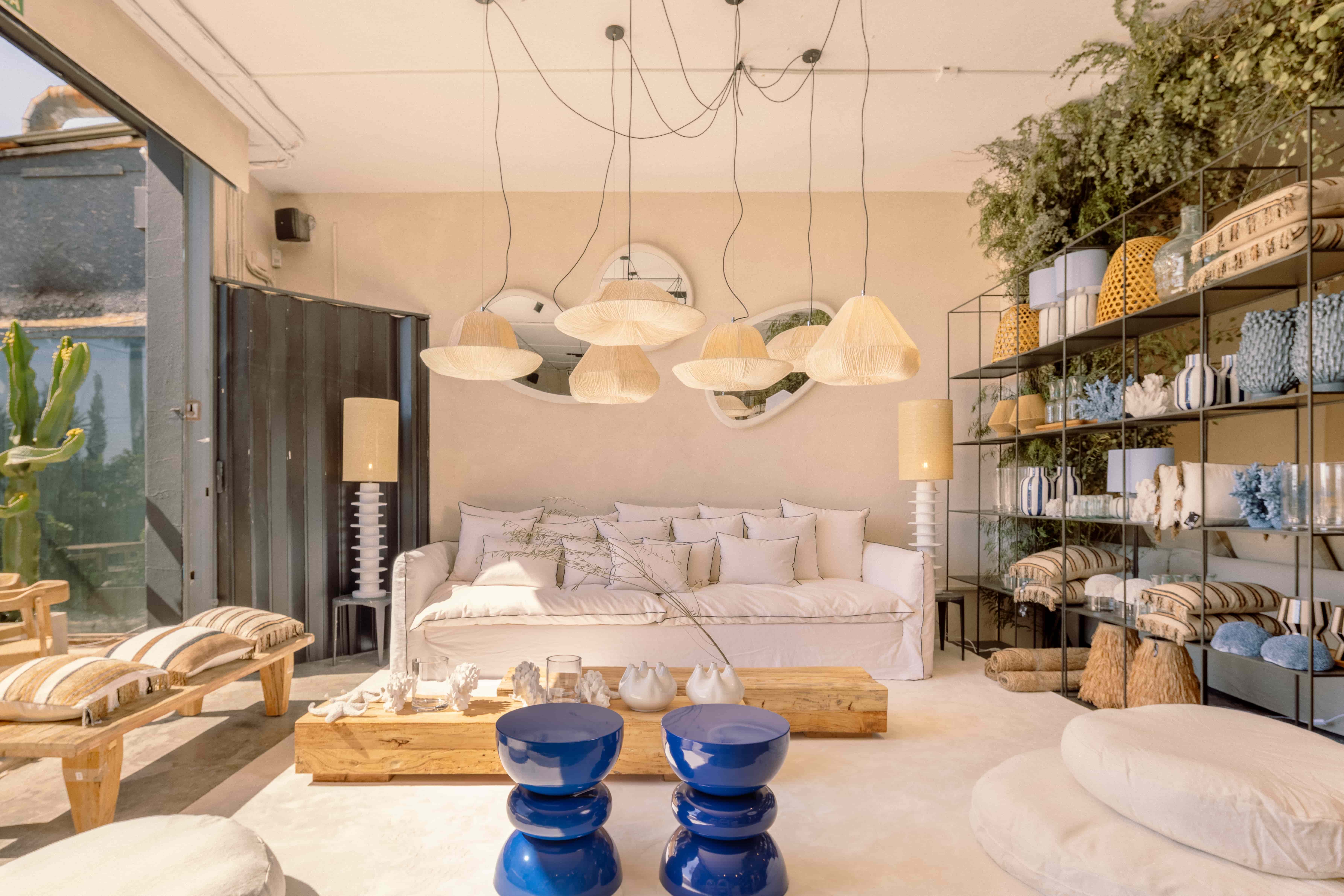 Muebles de diseño y estilo mediterráneo en Ibiza